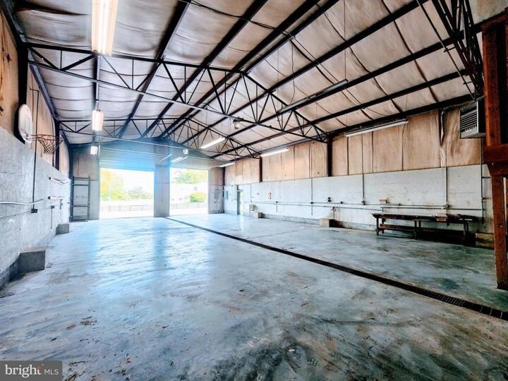 More Photos Of 215 Burkharts ln, Martinsburg Flex For Lease