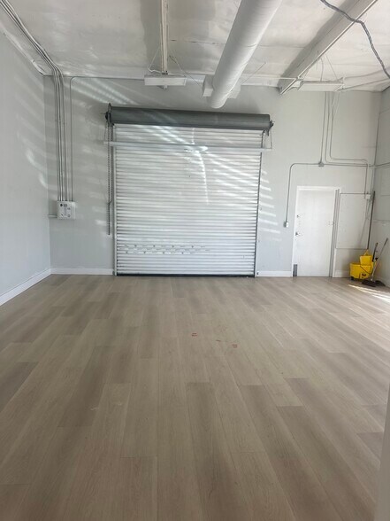 More Photos Of 1150-1178 N Knollwood Cir, Anaheim Manufacturing For Sale