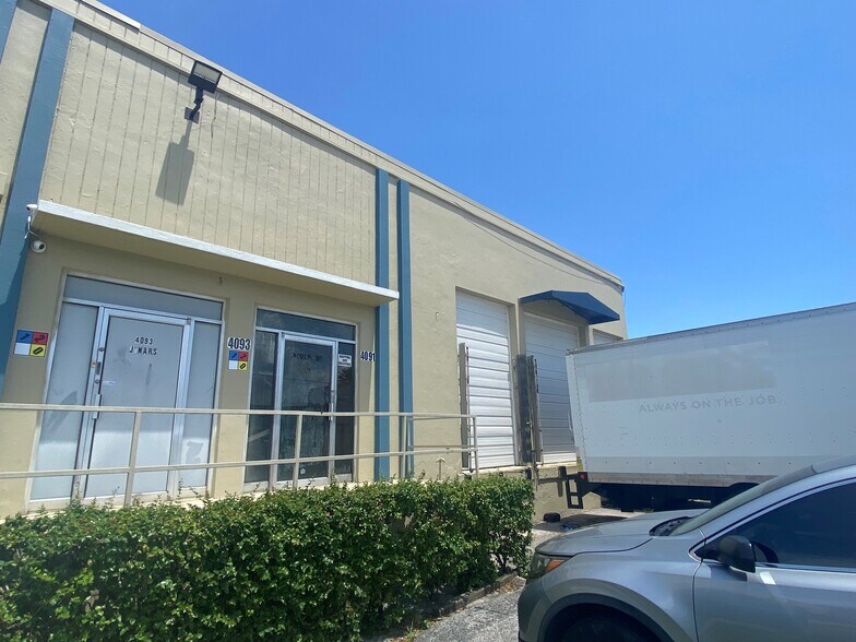 More Photos Of 4093 N 28th Way, Hollywood Warehouse For Lease