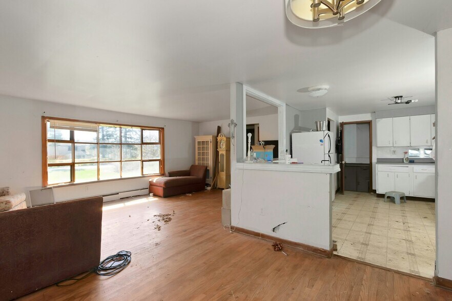 More Photos Of 37 Old Route 9W, New Windsor Township Specialty For Sale