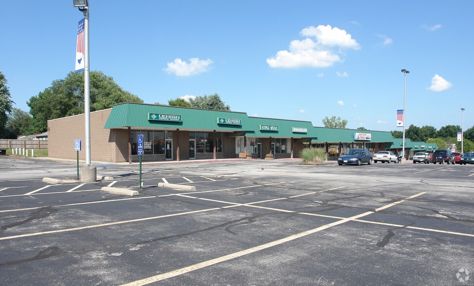 More Photos Of 4420-4484 S Noland Rd, Independence Unknown For Lease