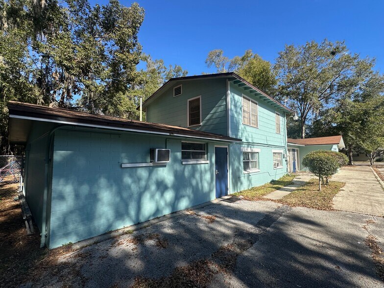 More Photos Of 1300 NW 6th St, Gainesville Office For Sale
