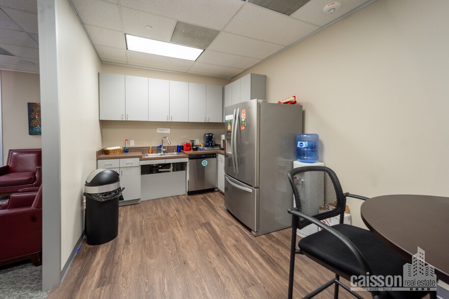 More Photos Of 820 Gessner Rd, Houston Office For Lease