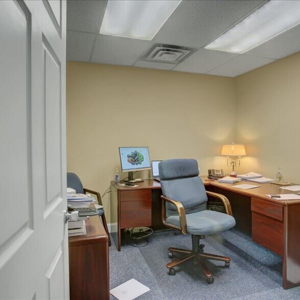 More Photos Of 1137 Kennebec Dr, Chambersburg Office For Lease
