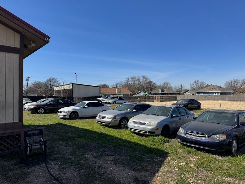 More Photos Of 6505 Highway 79, Hutto Auto Dealership For Sale