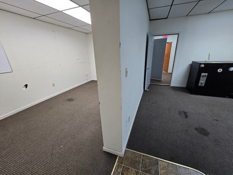 More Photos Of 3895 N Euclid Ave, Bay City Office For Sale