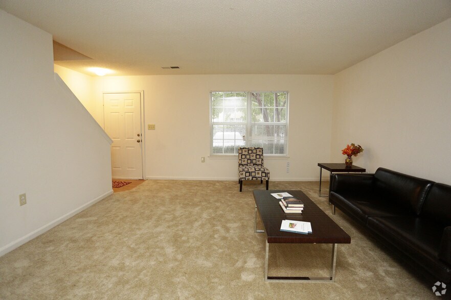 More Photos Of 5600 Salem Run Blvd, Fredericksburg Apartments For Sale