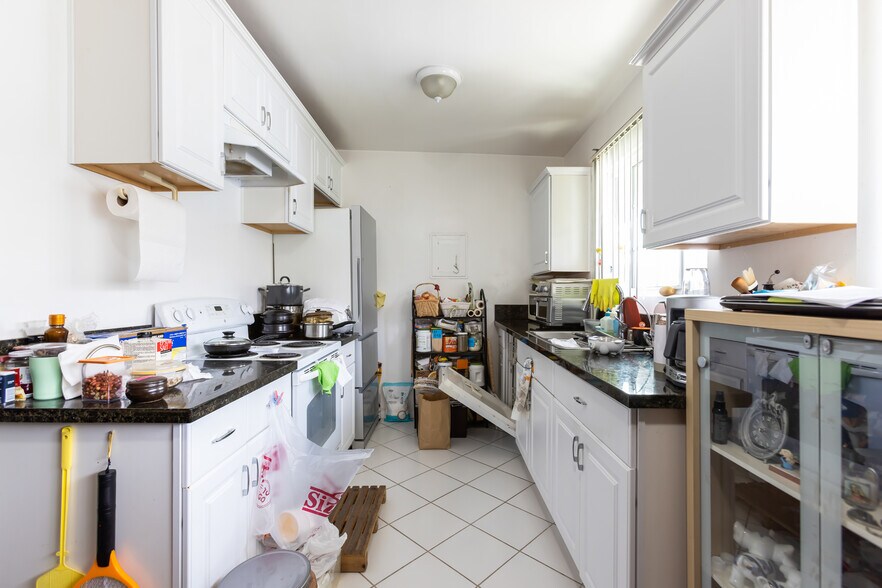 More Photos Of 406 S St Andrews Pl, Los Angeles Apartments For Sale