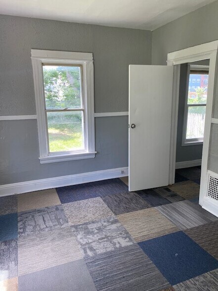 More Photos Of 11 Maria St, Rochester Apartments For Sale