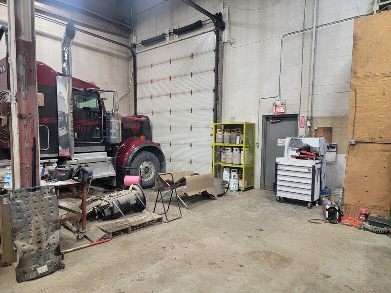 More Photos Of 9410 Milwaukee Way, Prince George Distribution For Lease