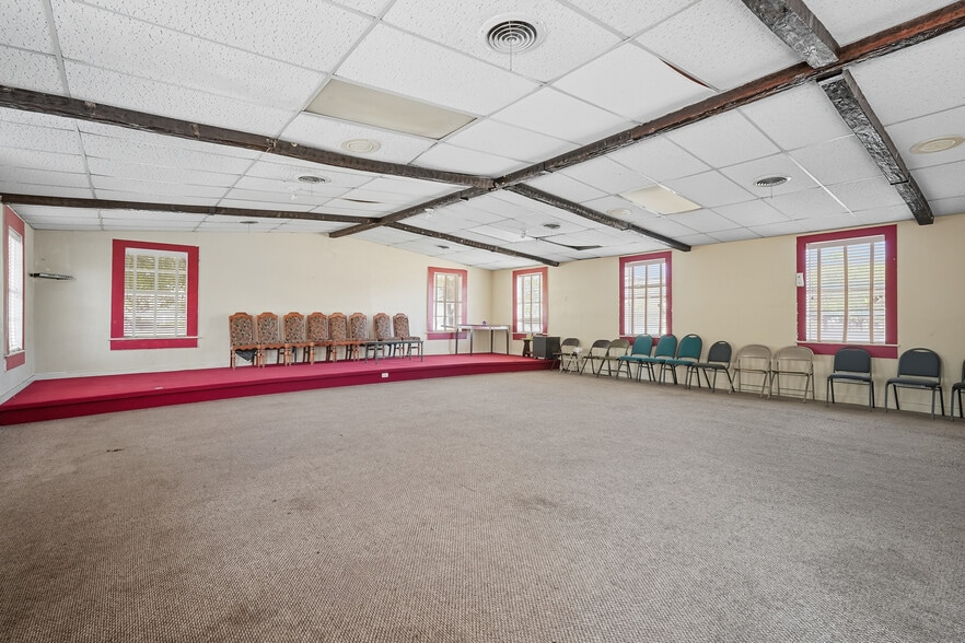 More Photos Of 1510 Portland Ave, Abilene Lodge Meeting Hall For Sale