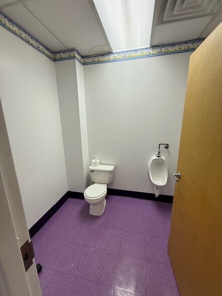 More Photos Of 12001 Shaker Blvd, Cleveland Medical For Sale