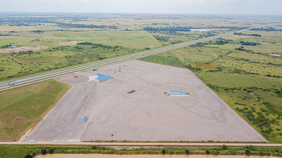 More Photos Of 7044 Interstate 10, Sealy Distribution For Sale
