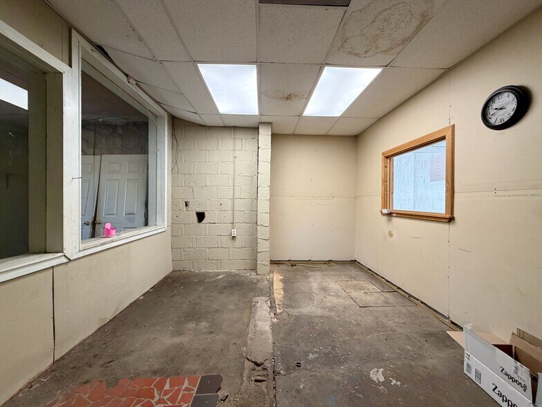 More Photos Of 12471 Veterans Memorial Hwy, Douglasville Specialty For Lease