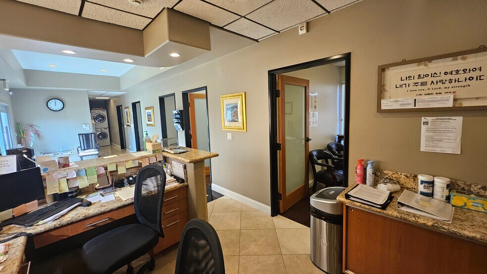 More Photos Of 3828 W Commonwealth Ave, Fullerton Office For Lease
