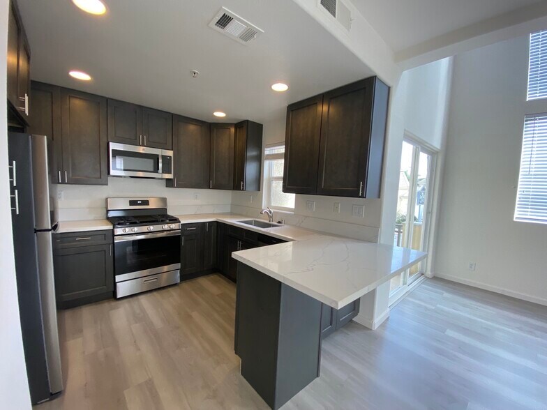 More Photos Of 730 Broadway, Chula Vista Storefront Retail Residential For Sale