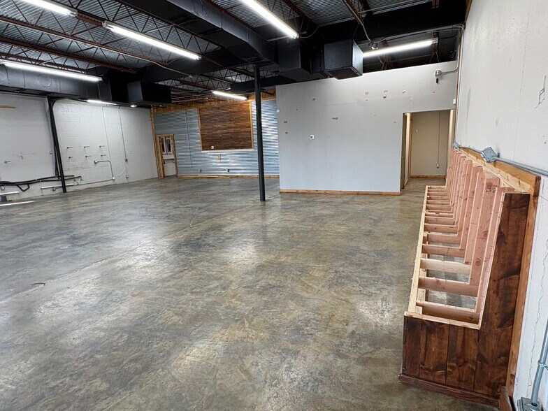 More Photos Of 1602 N Mechanic St, El Campo Land For Lease