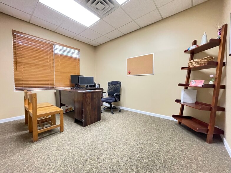 More Photos Of 5800 NW 39th Ave, Gainesville Office For Sale