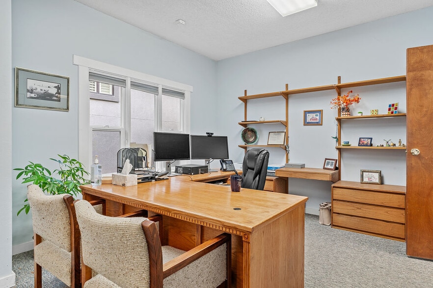 More Photos Of 1313 College Ave, Santa Rosa Office For Sale