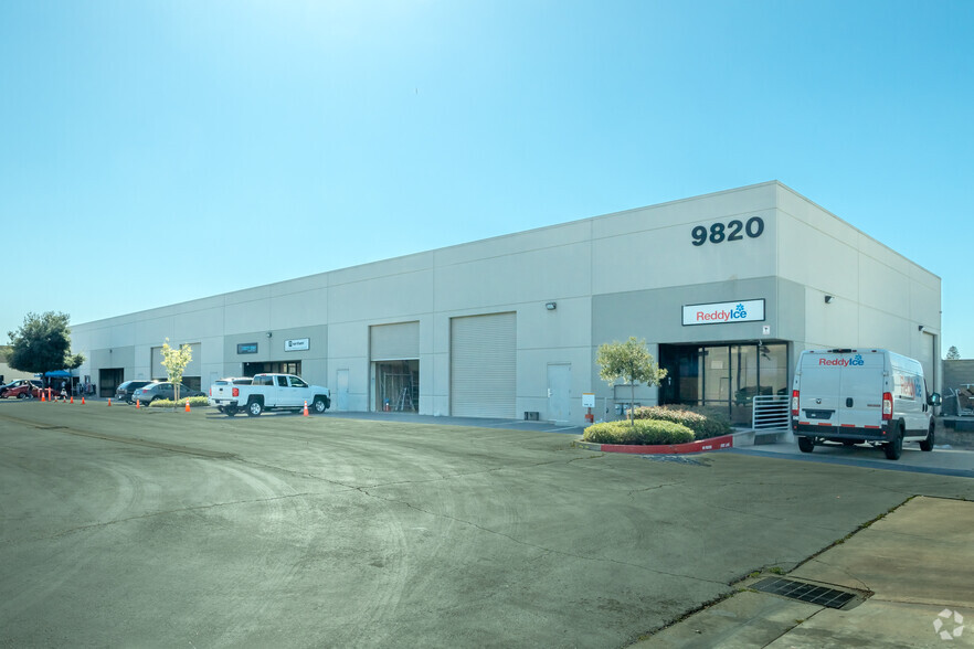 Primary Photo Of 9820 Dino Dr, Elk Grove Warehouse For Lease