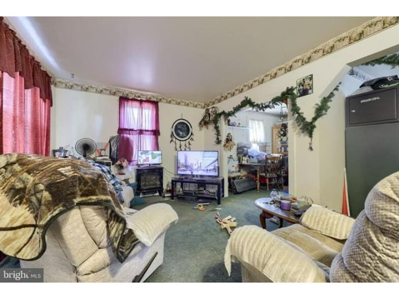 More Photos Of 240 Railroad Ave, Bird In Hand Flex For Sale