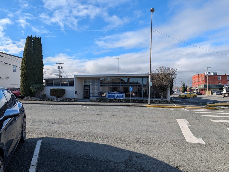 Primary Photo Of 700 Murdock St, Sedro Woolley Office For Sale