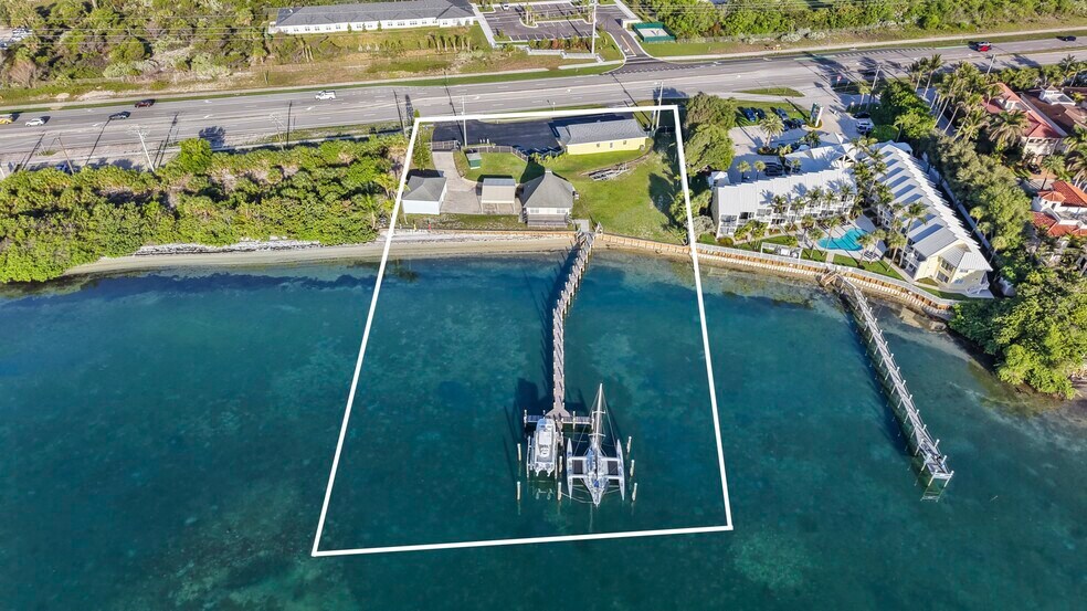More Photos Of 18947 SE Federal Hwy, Jupiter Freestanding For Sale