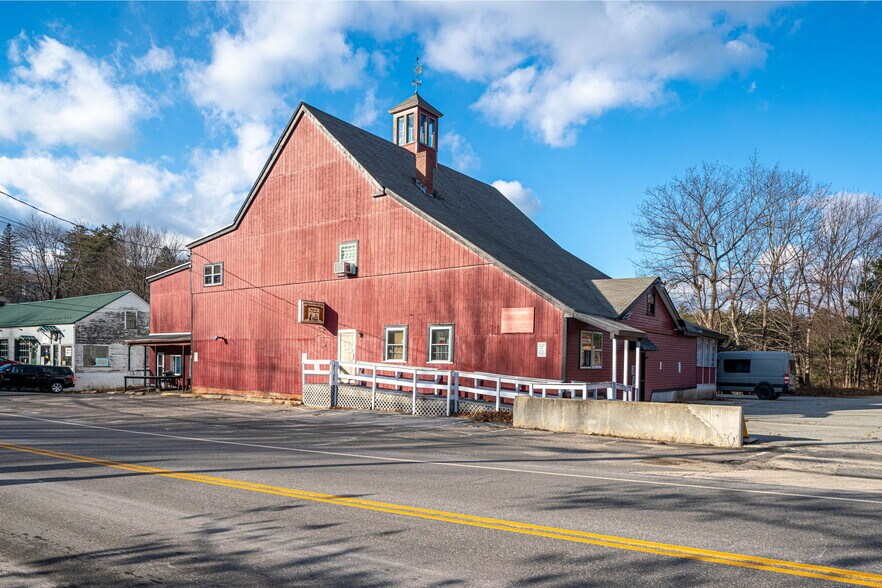 More Photos Of 8 Dunster Ave, Greenville Storefront Retail Residential For Sale