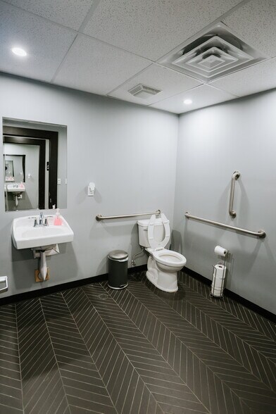 More Photos Of 1559 S Broadway, Denver Storefront Retail Office For Lease
