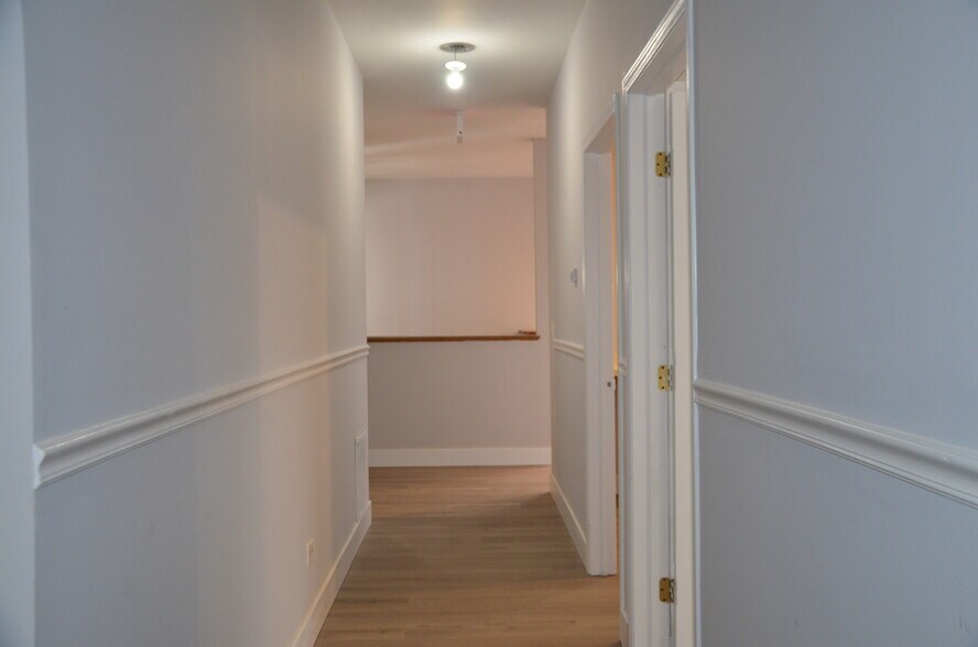 More Photos Of 510 Collins St, Joliet Unknown For Lease