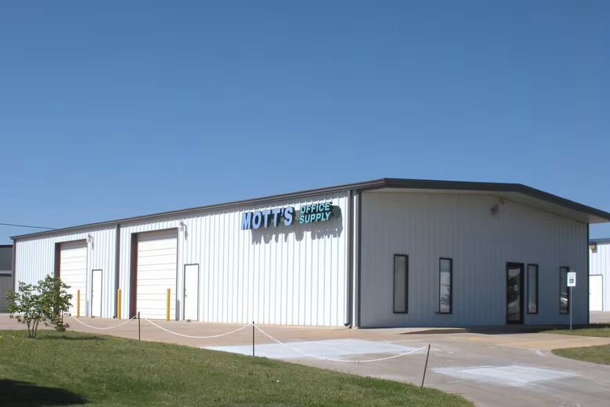 Primary Photo Of 7412 NW 84th St, Oklahoma City Industrial For Sale