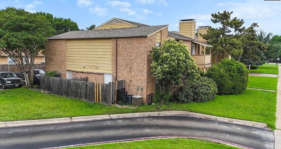 More Photos Of 6198 Vega Dr, Fort Worth Apartments For Sale