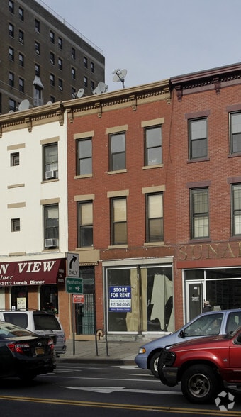 Primary Photo Of 517 Atlantic Ave, Brooklyn Storefront Retail Residential For Lease