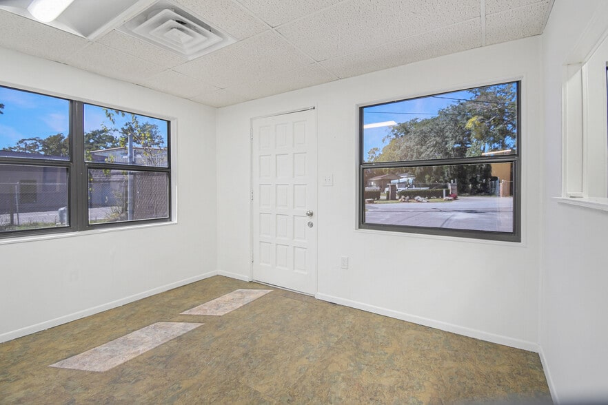 More Photos Of 1873 Everlee Rd, Jacksonville Industrial For Sale