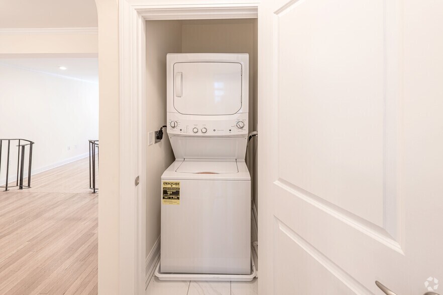 More Photos Of 1223 Beacon St, Brookline Apartments For Lease