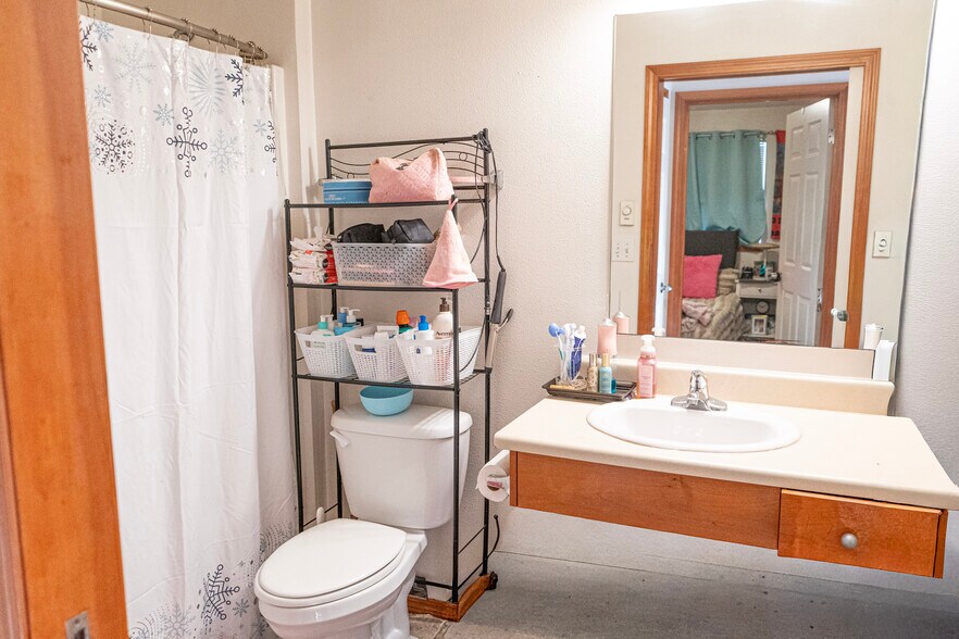 More Photos Of 423 SW 155th St, Seattle Apartments For Sale