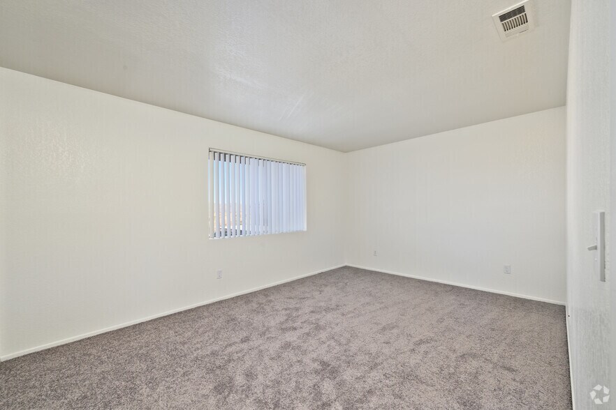 More Photos Of 755 E Virginia Way, Barstow Apartments For Sale