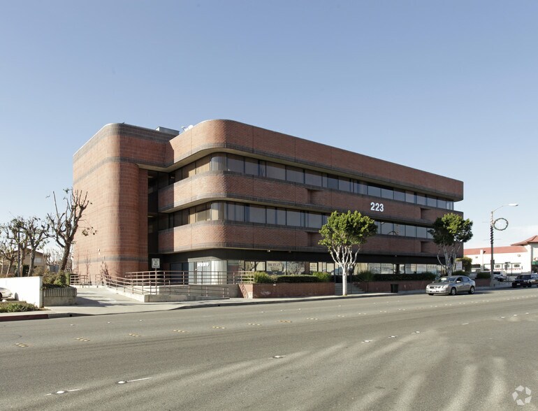 More Photos Of 223 N Garfield Ave, Monterey Park Medical For Lease