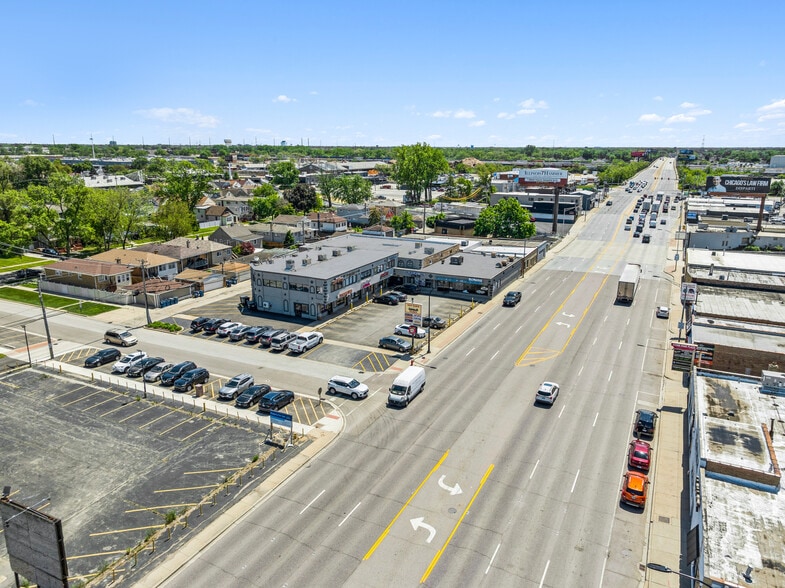 More Photos Of 1559 N Mannheim Rd, Stone Park General Retail For Sale