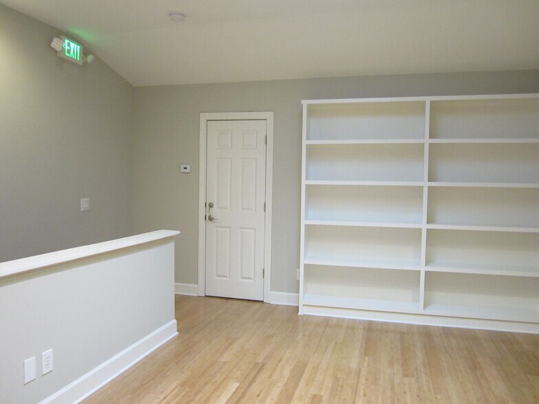 More Photos Of 452 E Paces Ferry Rd NE, Atlanta Office For Sale