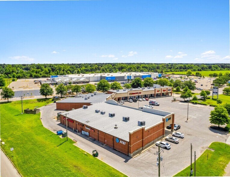 More Photos Of 650 W Service Rd, West Memphis General Retail For Lease