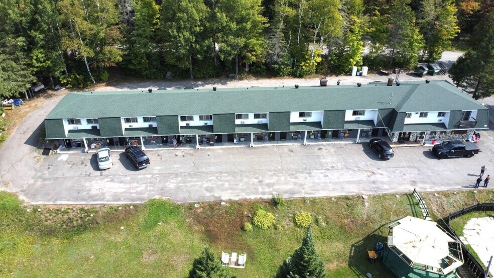 Primary Photo Of 280 Rue Séraphin, Sainte-adele Hotel For Sale