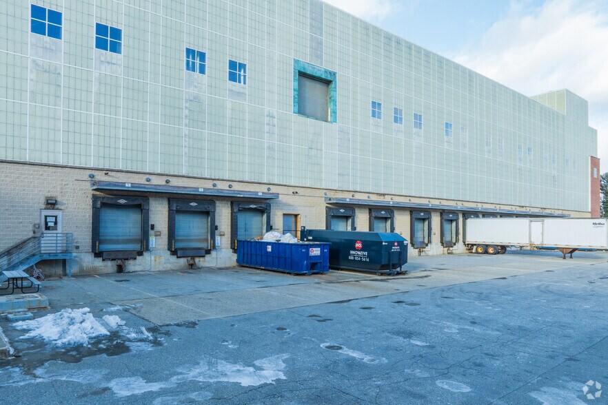 More Photos Of 46 Stafford St, Lawrence Unknown For Lease