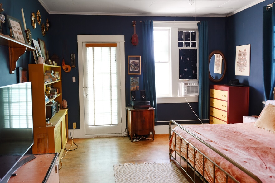 More Photos Of 200 E Vista St, Bisbee Movie Radio TVStudio For Sale