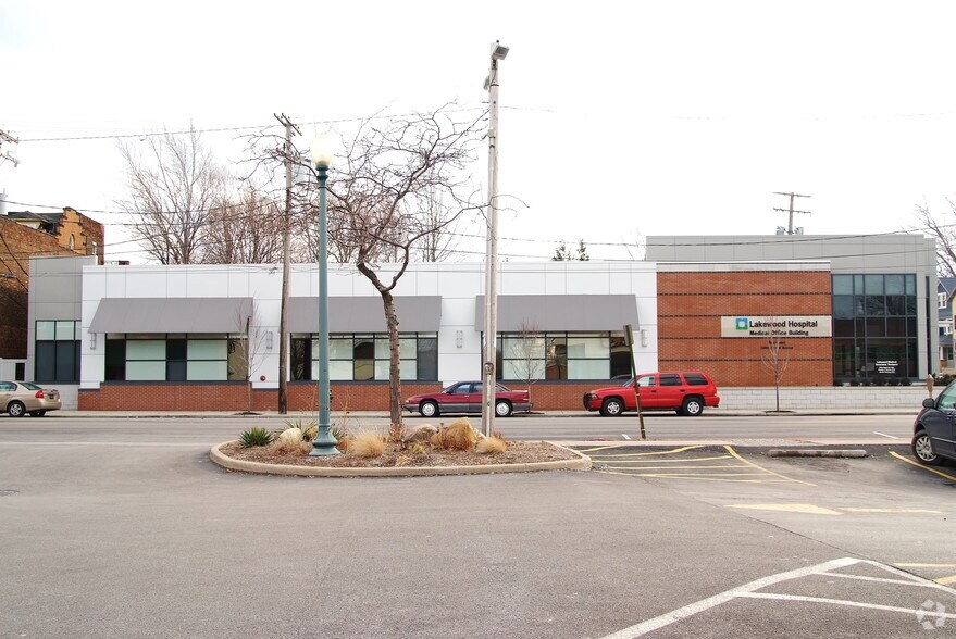 More Photos Of 11851 Detroit Ave, Lakewood Medical For Sale