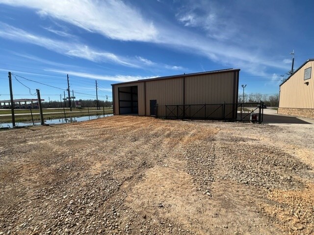 More Photos Of 10011 - B FM 521 Rd, Rosharon Manufacturing For Lease