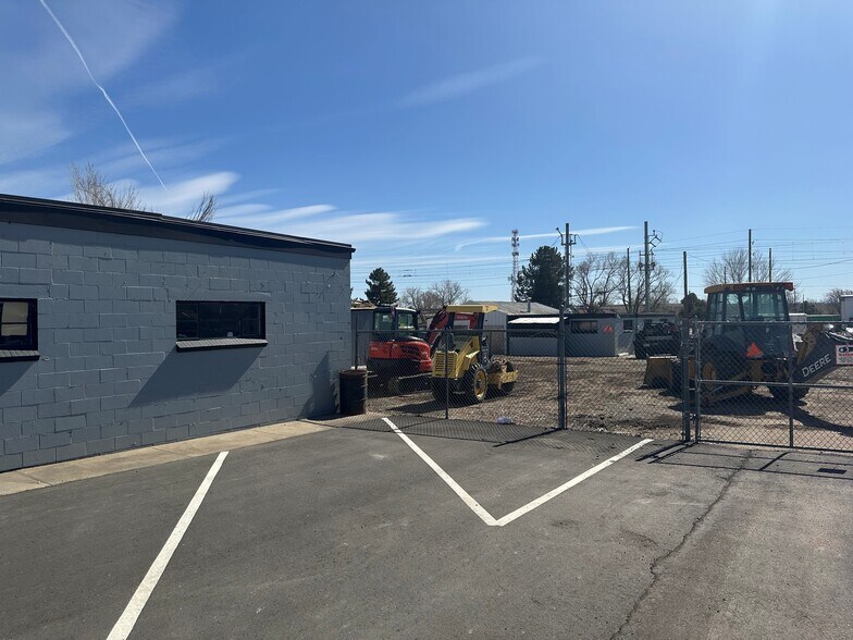 More Photos Of 12198 Ridge Rd, Wheat Ridge Warehouse For Sale