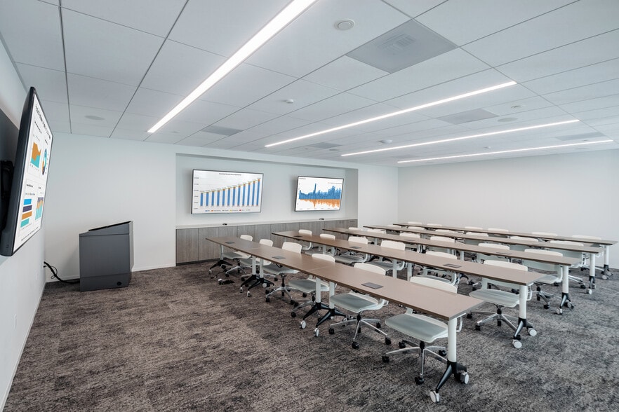 More Photos Of 20 Enterprise, Aliso Viejo Office For Lease