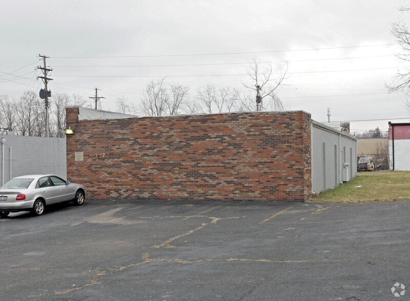 More Photos Of 3927 Free Pike, Dayton Freestanding For Sale