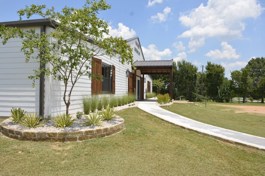 More Photos Of 2260 Texas 237, Round Top Warehouse For Sale